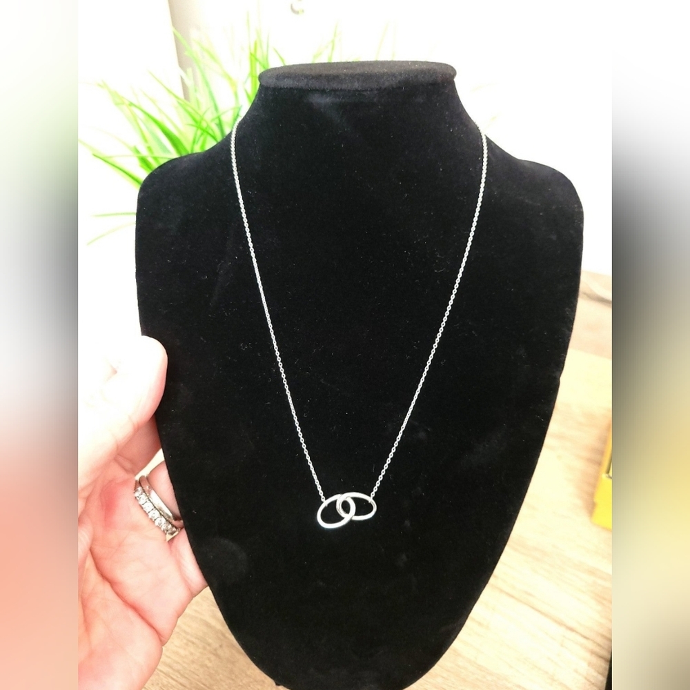 Vintage Tiffany & Co. Double Loop Pendant Necklace - Picture 4 of 6